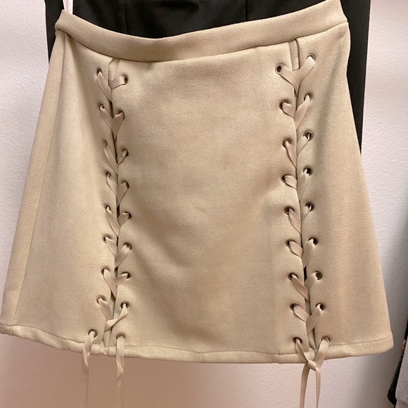 🍄Lace Up skirt - Picture 2 of 5